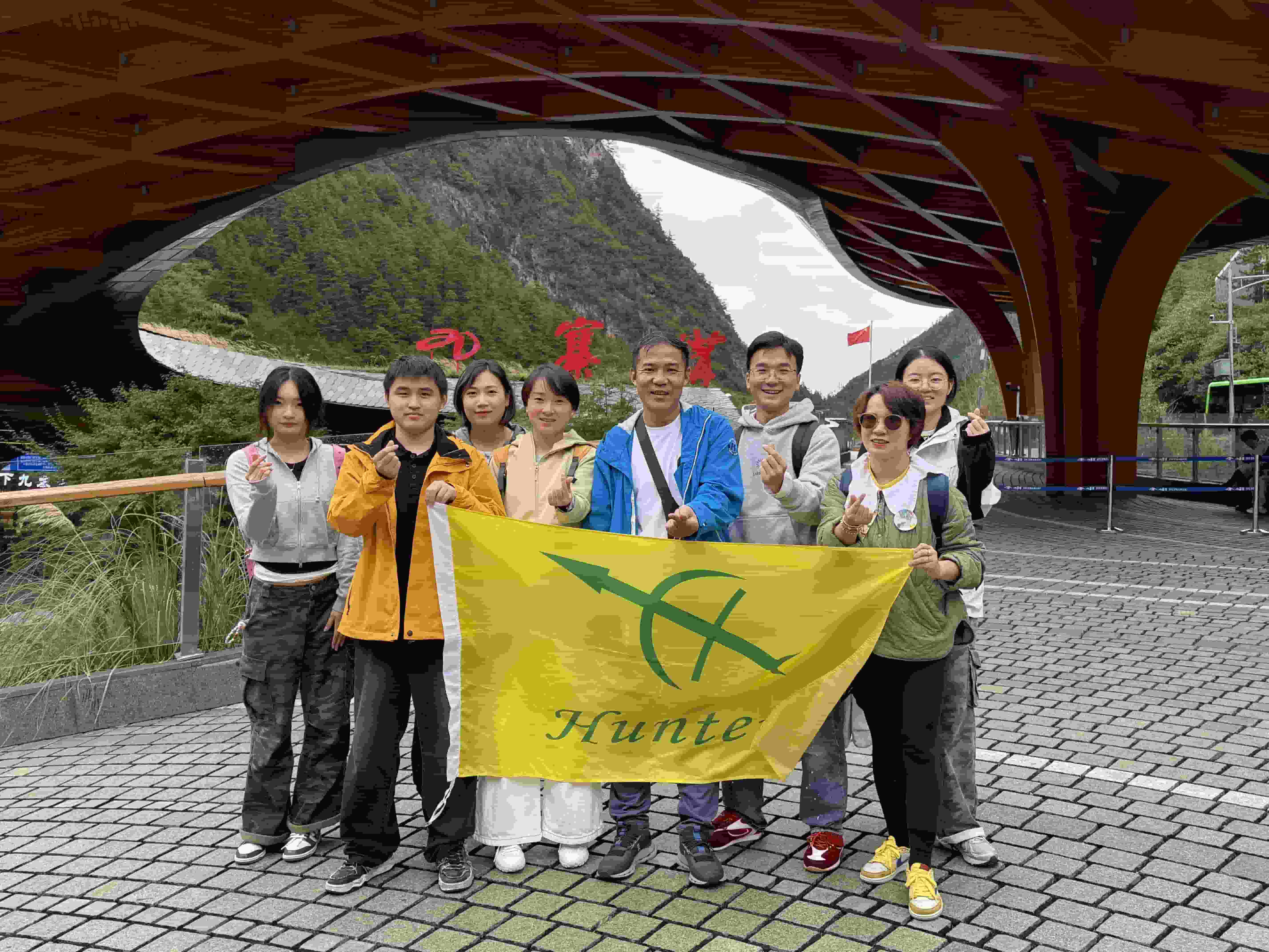 पहाड़ों और समुद्रों से परे, शिल्प कौशल को एकजुट करना | शंघाई वीज़ा प्लास्टिक्स की